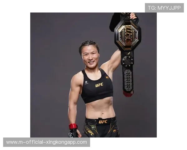 UFC选手赛后比心喊粉丝“我爱你”——掀起粉丝狂潮的新热点